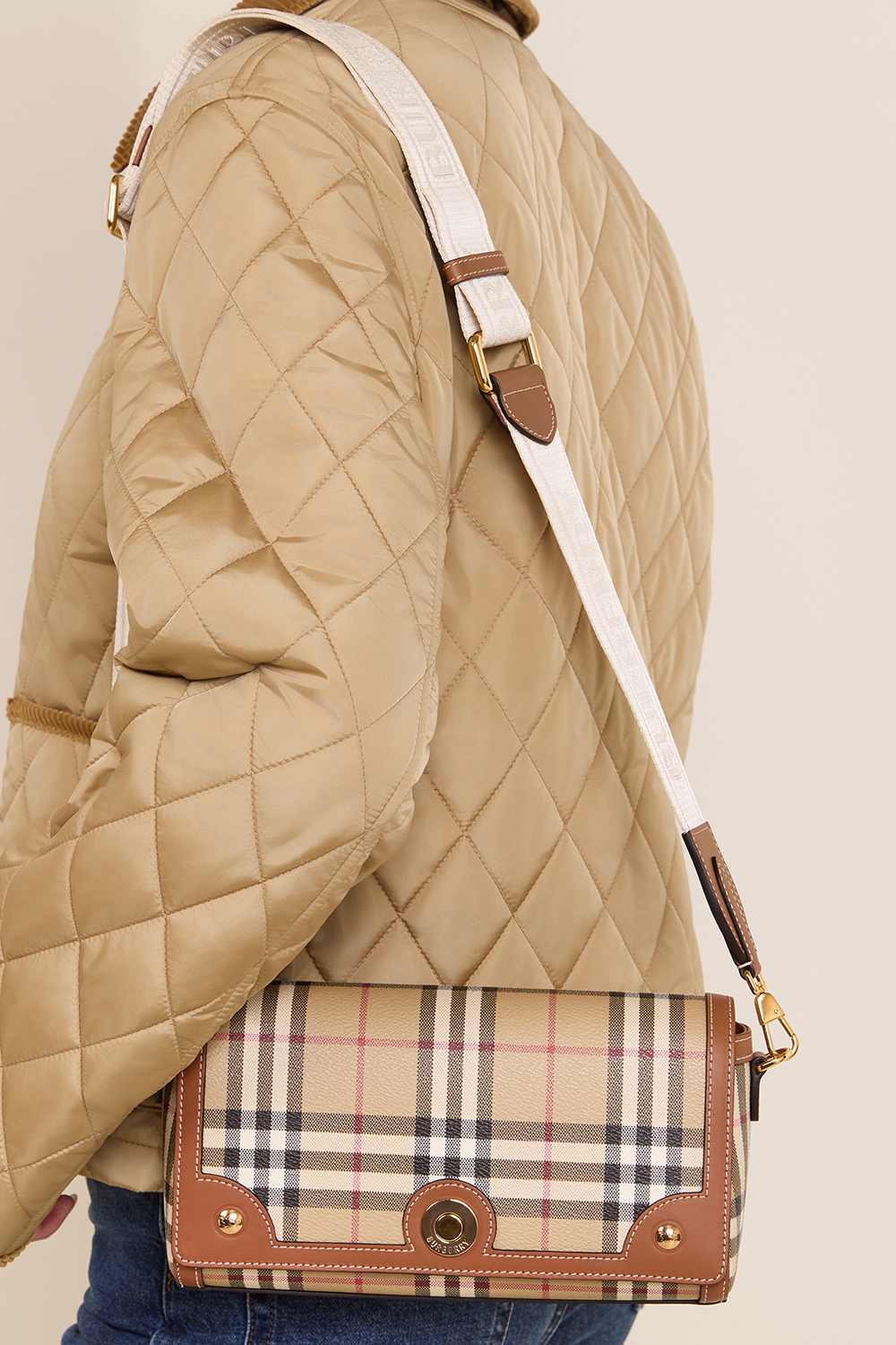 תיק קרוסבודי